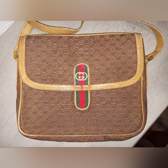 Vintage Gucci Shelly Line Shoulder Bag - 100% Authentic - Picture 2 of 5